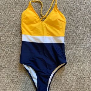 One-piece bathing suit